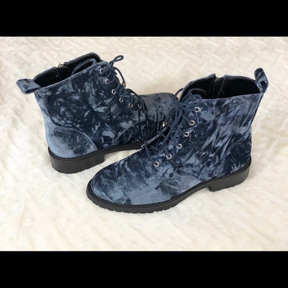 NWOT Rebecca Minkoff Blue Velvet Gerry Boots - Picture 2 of 7